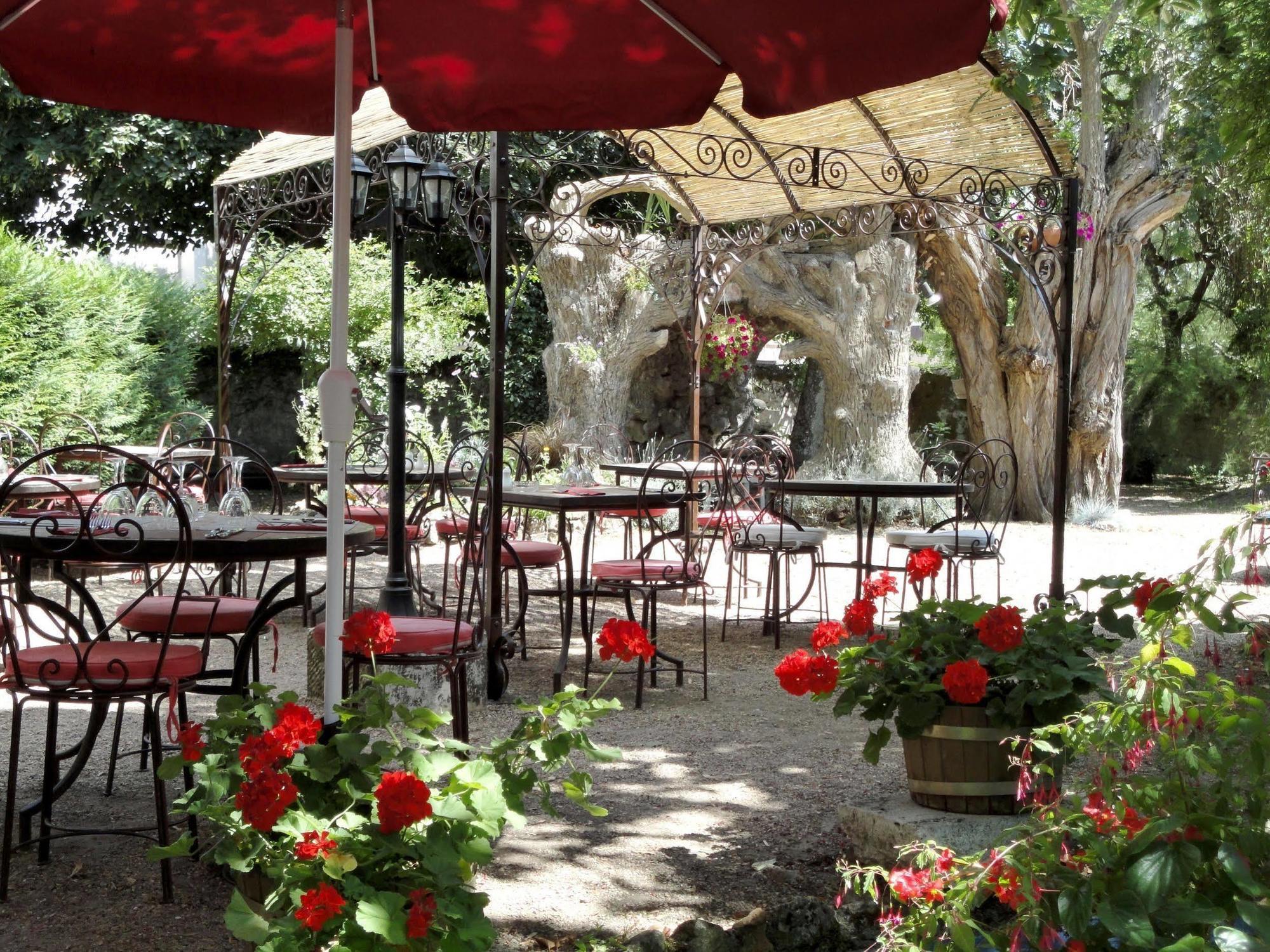 Logis Hotel La Breche - Restaurant Berthelot Amboise Exterior foto